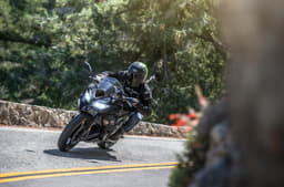 Kawasaki Ninja 650 Metallic Matte Black Cornering Shot